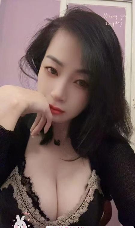 黑丝制服大胸安娜 4