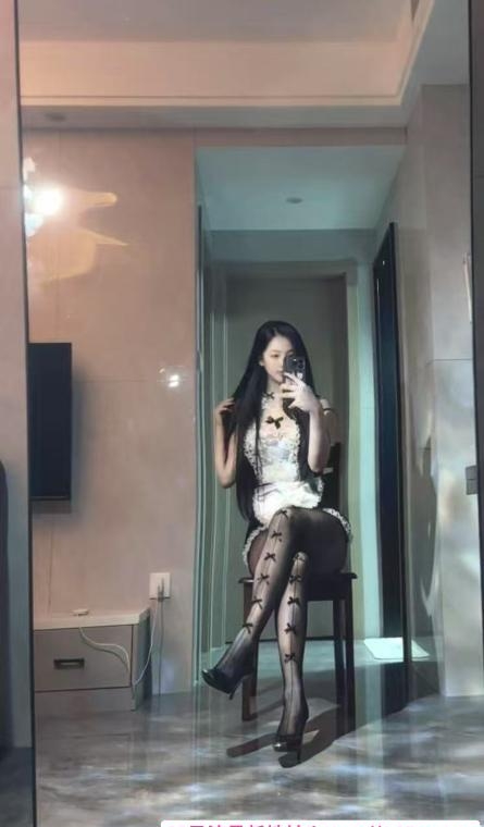 上城巨骚明媚儿 4