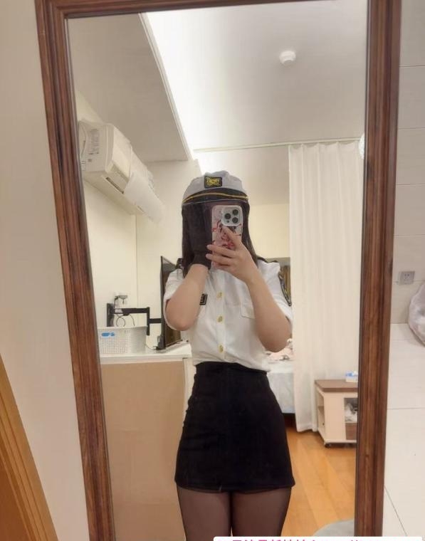 龙华潮喷骚妹 4