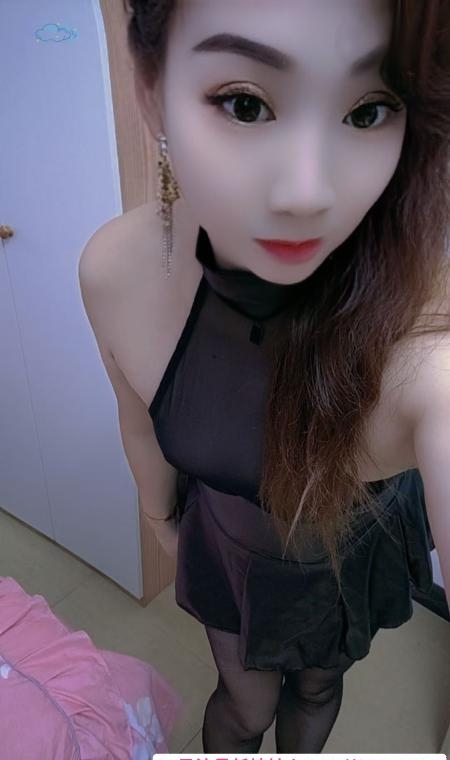 越秀轻熟黑丝少妇 4