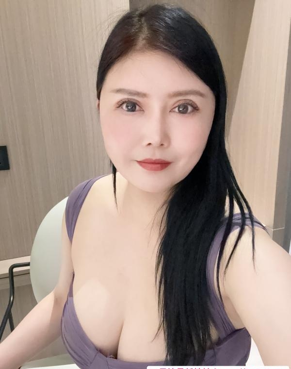 莞式服务大奶 4