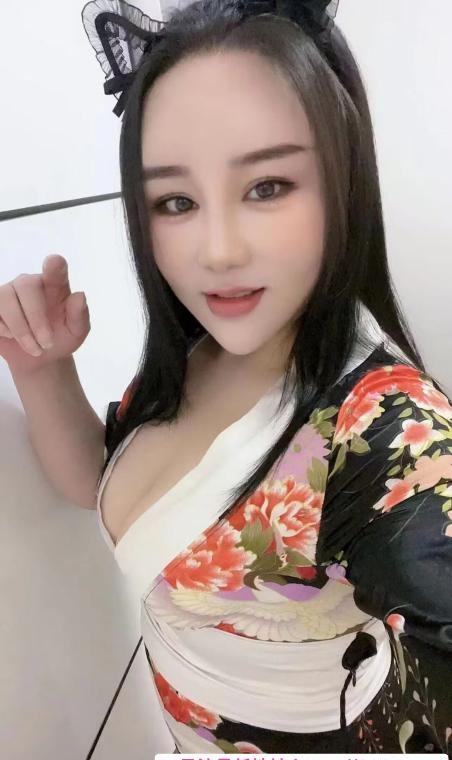 二刷大胸瑜伽苹果姐姐 4
