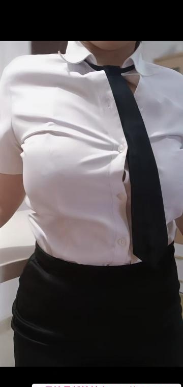 小媳妇黑丝诱惑 4