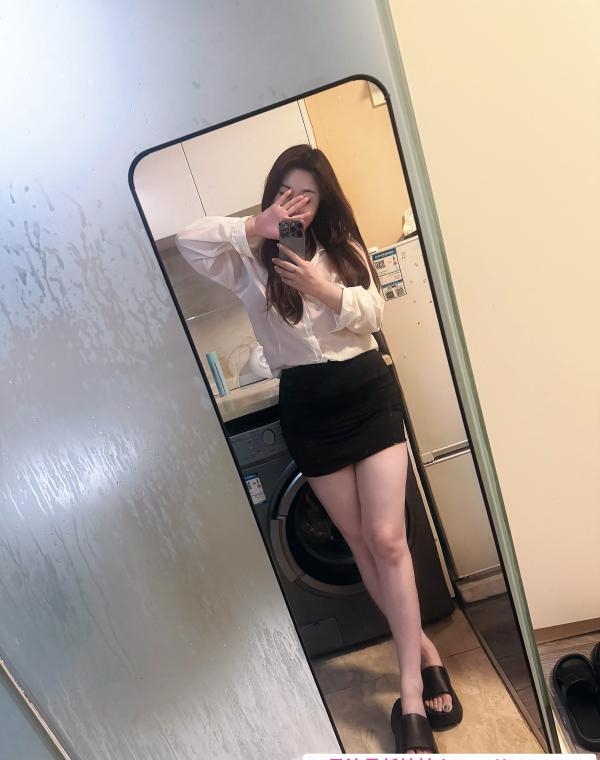 肉感肥臀小骚b 4
