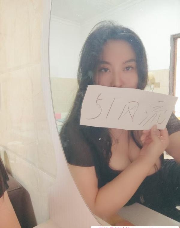 三元里巨乳肥尻 4