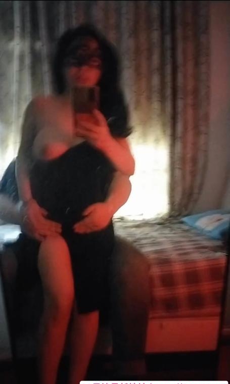 可拍视频的骚妇小坦克 1