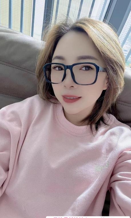 广州眼镜轻熟姐 1