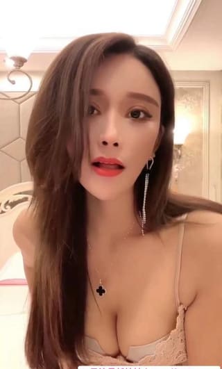 大胸知心骚浪御姐
