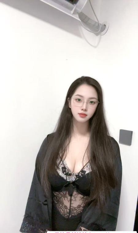 反差御姐明媚儿 1