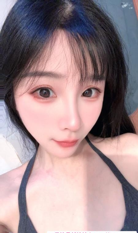 上城翘臀小女友乐乐 1
