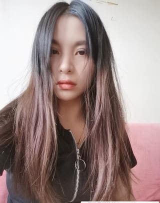 汉口火车站小女人