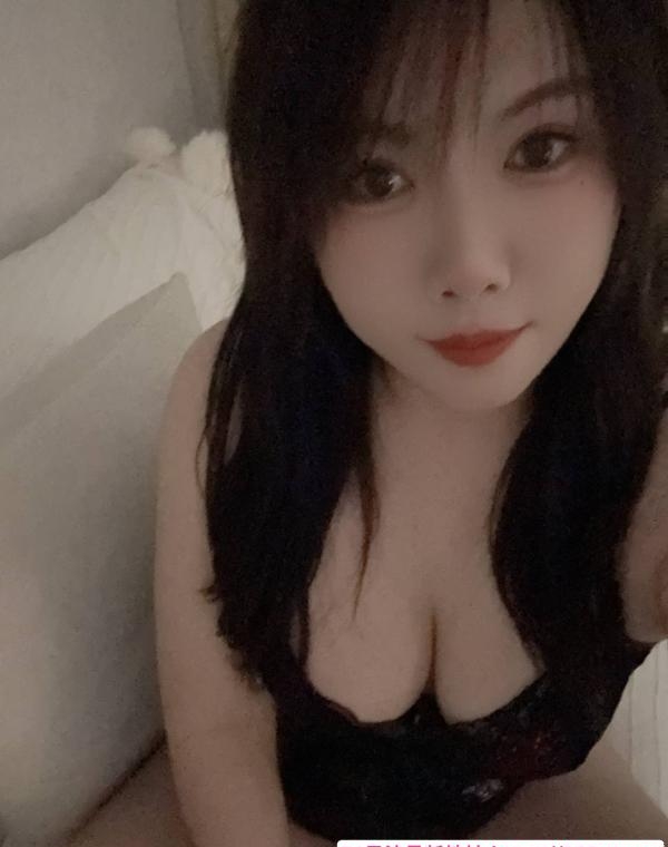 丰满大胸服务好彤彤 1