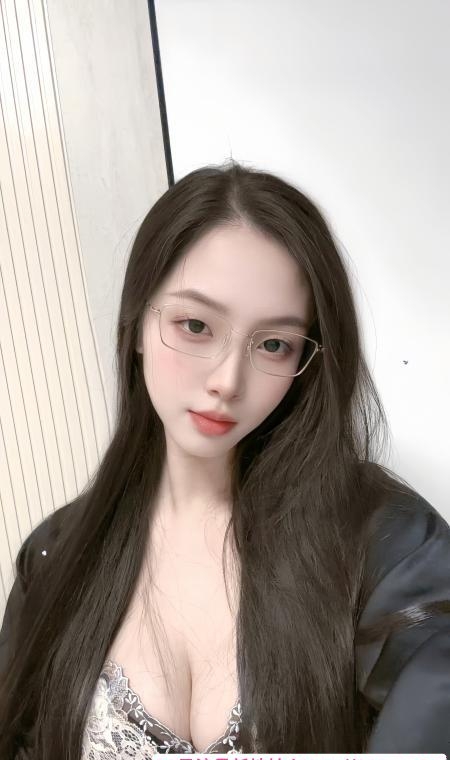 170反差明媚儿 1