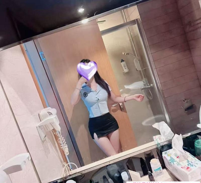 美腿美胸燕子 1
