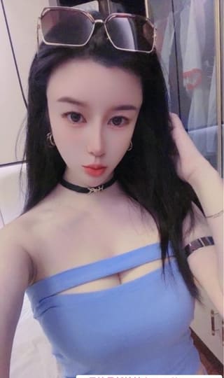 魔鬼身材小可欣