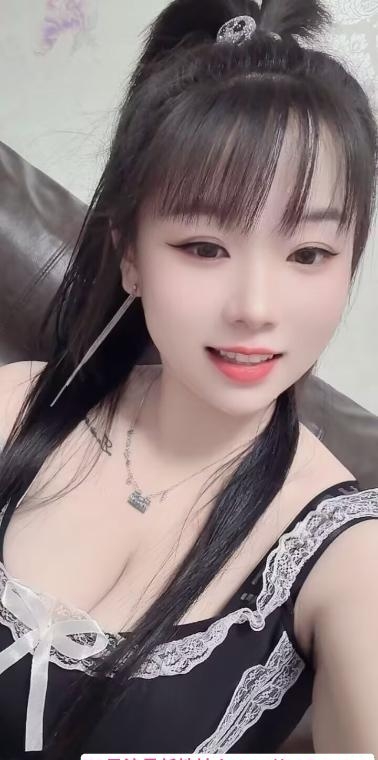 大奶肥臀少妇 1