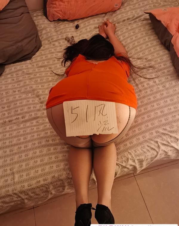 大胸温柔轻少妇 1