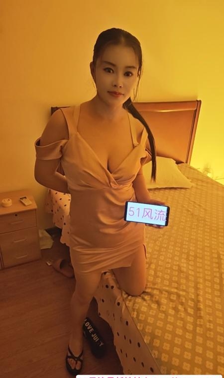 丰满紧致性价比骚妇 1