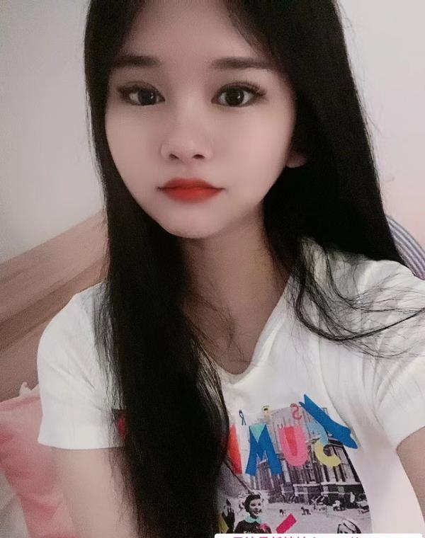 风骚舌吻妹子 2