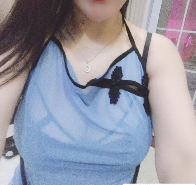 可拍视频的骚妇小坦克 2