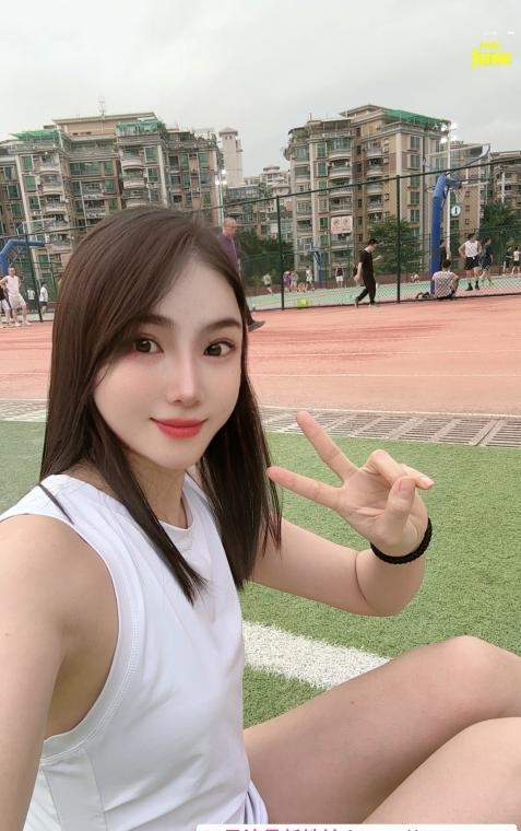 白云运动型韩系美女 2