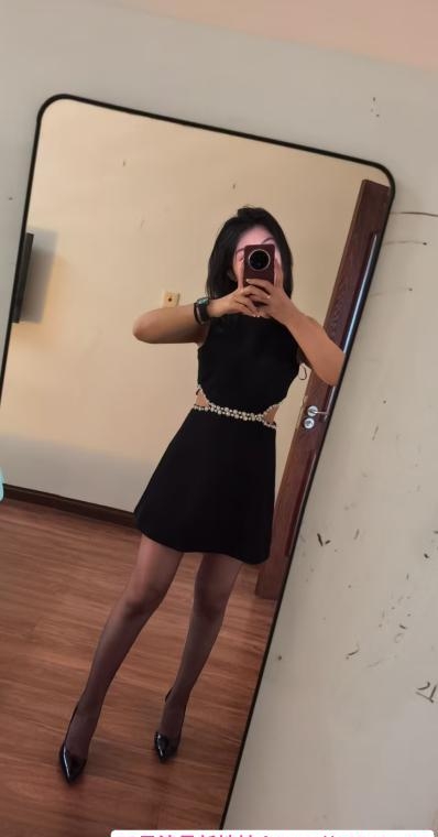 年轻有活力漂亮小伊伊 2