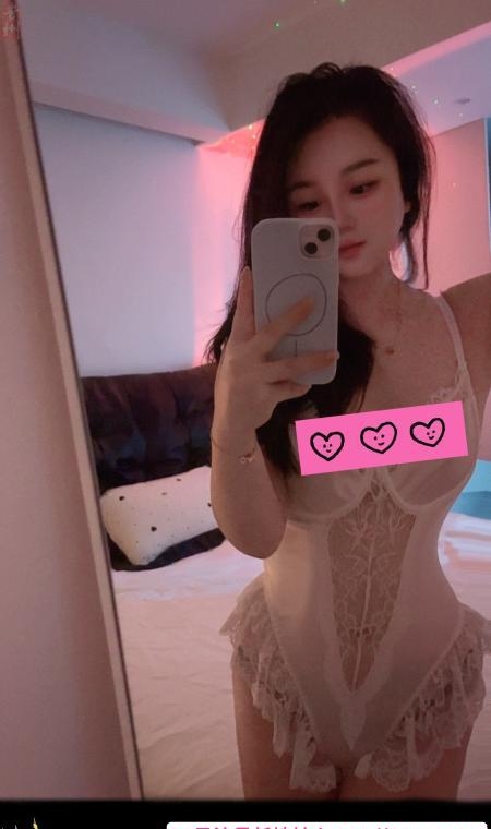 东站雯静 2