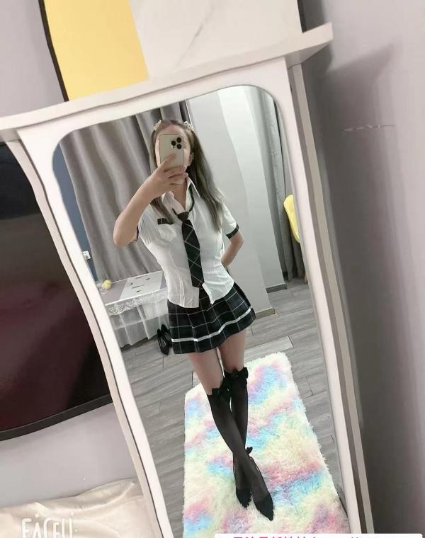 出击大长腿嫩妹 2