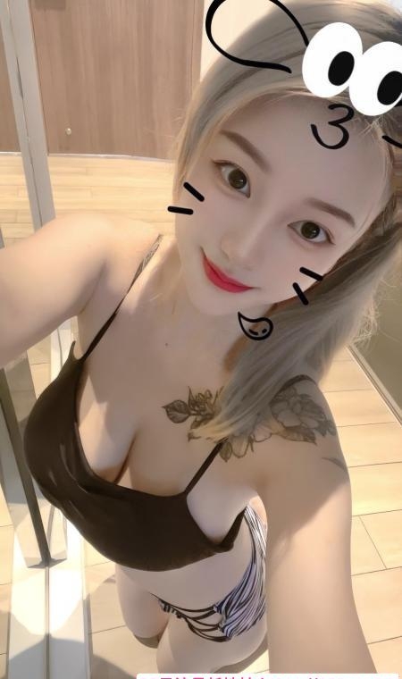 丰满大波妹露露 2