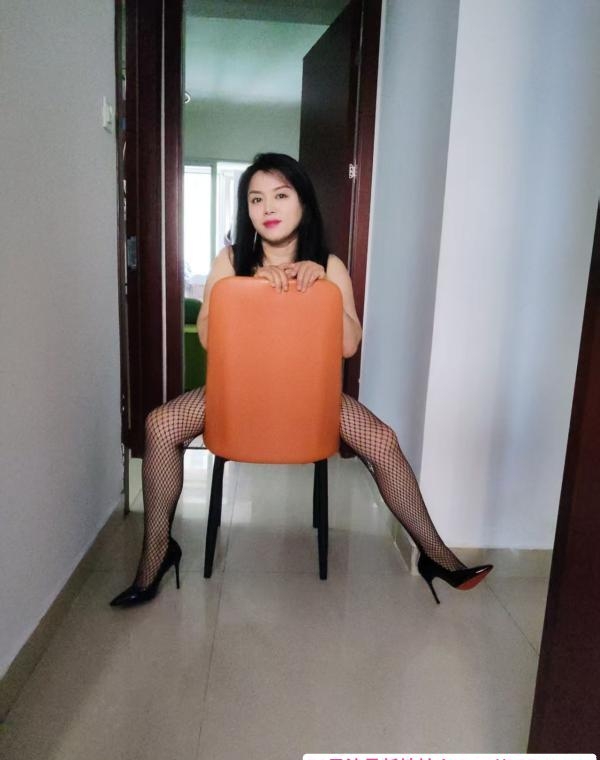 朝阳自聊性感人妻 3