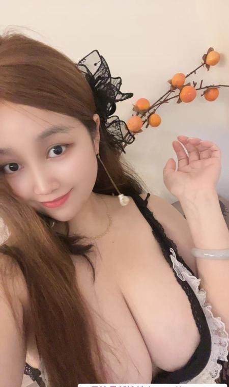 童颜巨乳御姐允儿 3