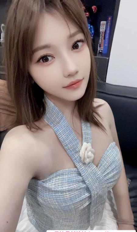 清纯女友翘臀老师 3