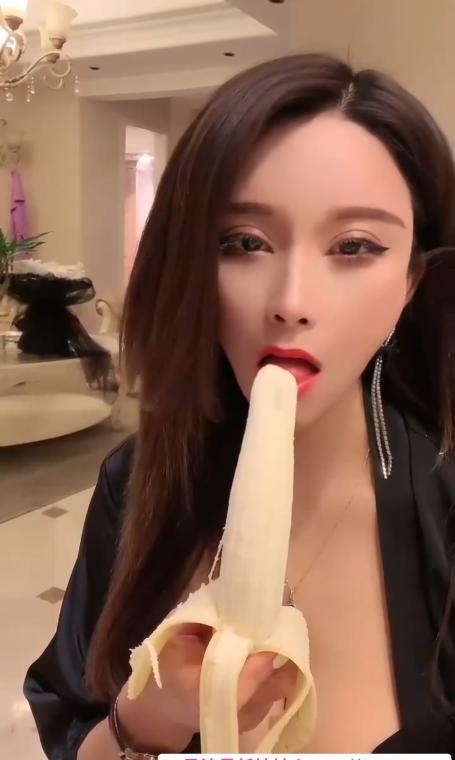 巨乳反差骚浪御姐 3