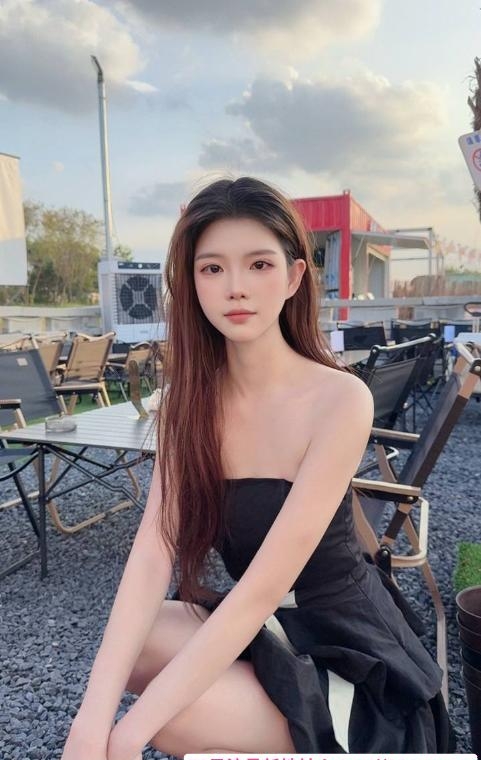 长腿肤白颜值嫩妹 3