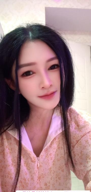 滨江后入翘臀尤物 3