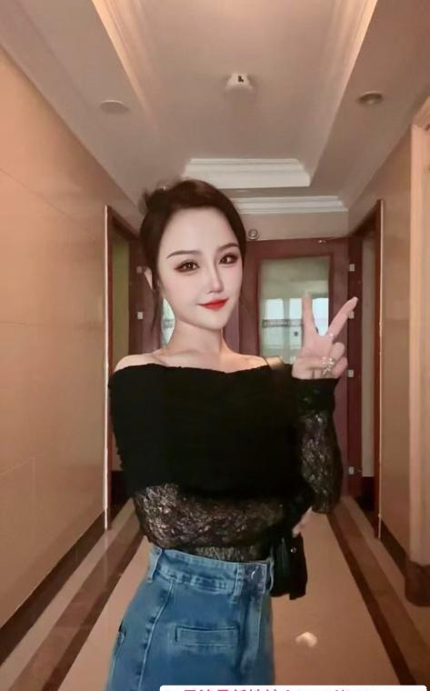 渔网袜制服诱惑 3
