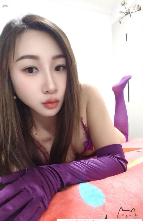 身材火辣御姐老师 3