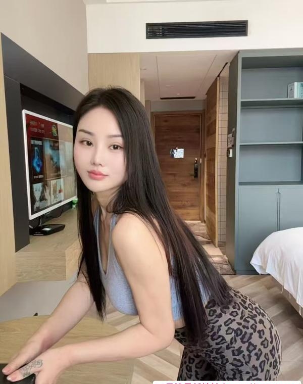 上城翘臀骚兮兮 4