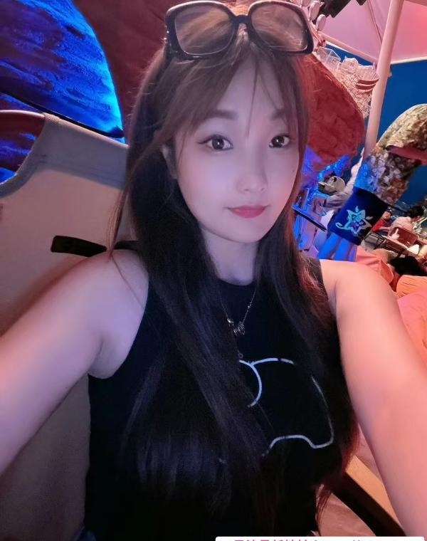 173cm巨乳白兔 4