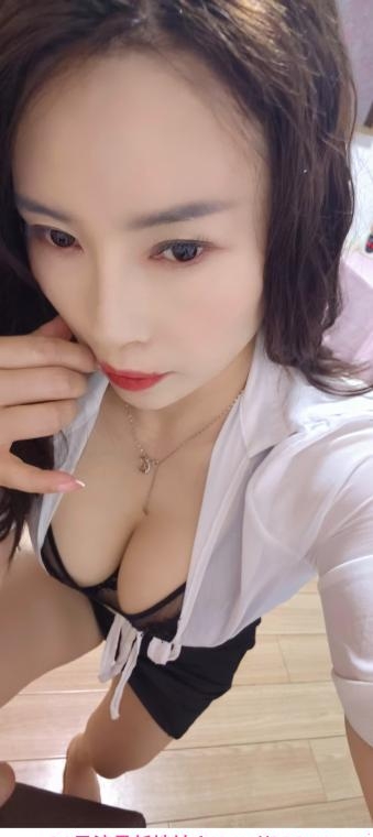 大石坝潮喷御姐 4