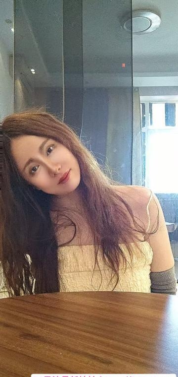 口活一流的纹身少妇 4