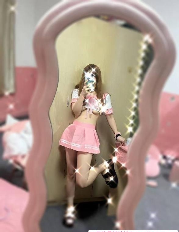丰台制服诱惑嫩妹 4