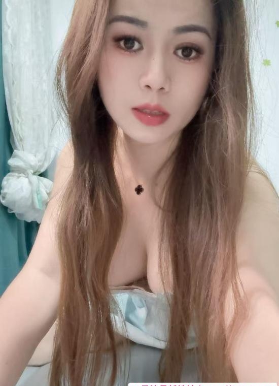 罗湖牛奶水床御姐 4