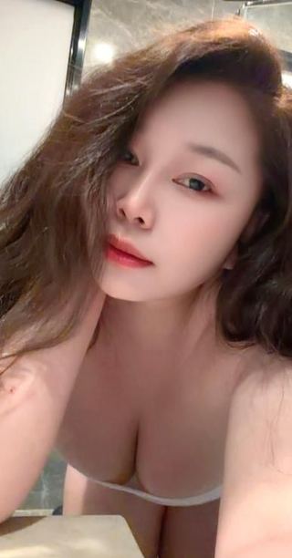 SM巨乳蜜桃臀少妇