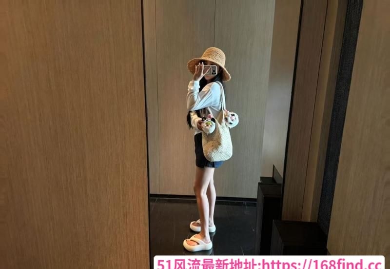 江岸零零后小嫩妹 2