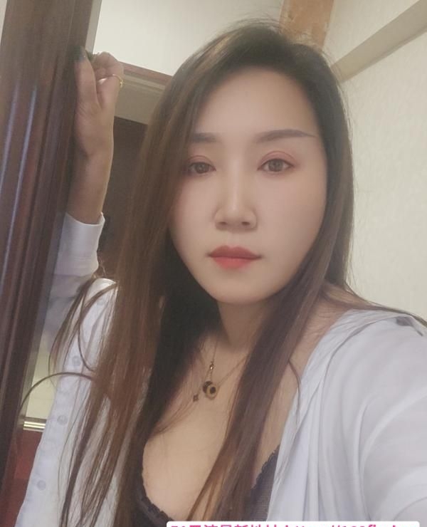性感的小少妇 2