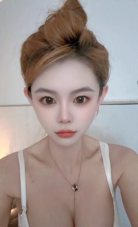 嫩妹莞式大胸豆包 2