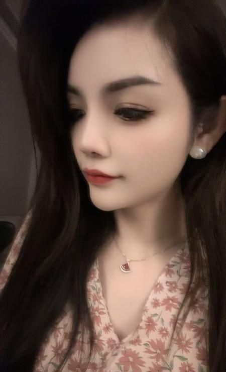 新疆美女黑丝大长腿 2