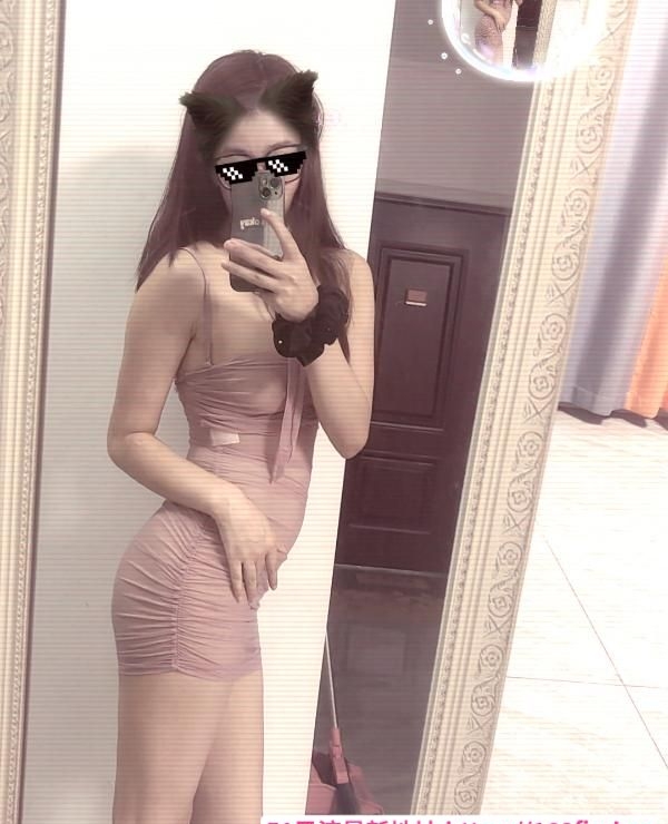 翘臀性感长腿骚女 2