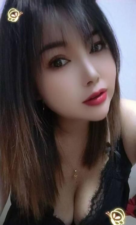 新建风骚大胸少妇 2